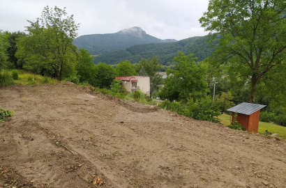 Pozemok na predaj, Milochov