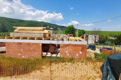 Novostavba bungalovu s garážou a záhradou /603 m2/, Rajecké Teplice - Poluvsie