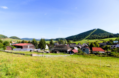 Slnečný pozemok pod chatu /511 m2/, Čičmany