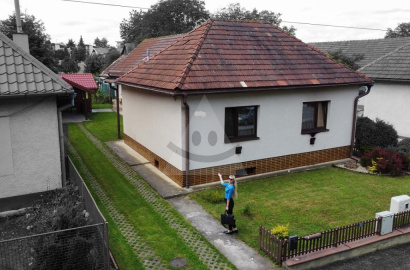 Rodinný dom s krásnym pozemkom  / 918 m2 / - Žilina ( Rosina )