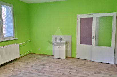 Podnikateľský objekt na prenájomj, Považská Bystrica