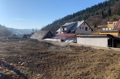 Stavebný pozemok na rodinný dom so stav.povolením/634 m2/, Divina