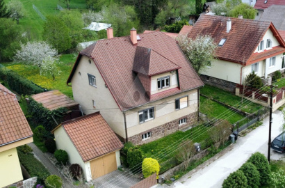 Na predaj priestranný rodinný dom s veľkým slnečným pozemkom 968m2 – Chrenovec-Brusno