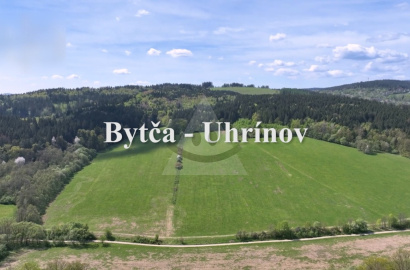 Investičný stavebný pozemok / 650 m2 / - Bytča