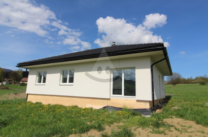 Nový bungalov s modernými technológiami a krásnym pozemkom – Dolný Kubín, Mokraď