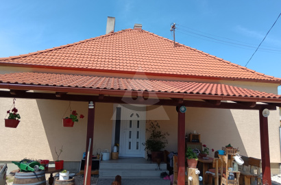 Na predaj 3 izbový rodinný dom v Dulovciach