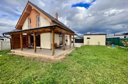 Novostavba rodinného domu / 809 m2 /, Mojš, Žilina