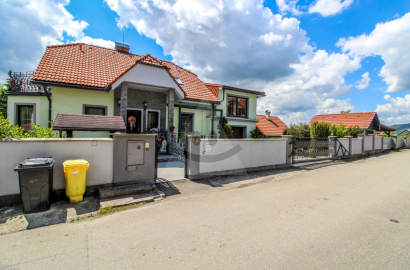 Rodinný dom so záhradou,/ 1542m2/, Žilina - Gbeľany