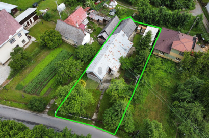 Domček vhodný na rekreačné bývanie so záhradou / 592 m2 / - Dolná Mariková