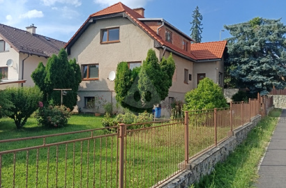 Rodinný 3 poschodový dom na predaj, Stráne, Martin