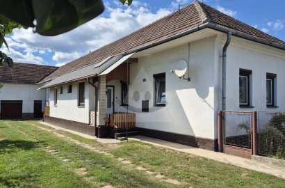 Rodinný dom s veľkorysým pozemkom na predaj, Priekopa
