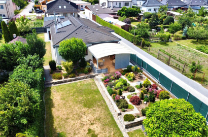 Štýlový bungalov so záhradou /1273 m2/, Piešťany - Trebatice
