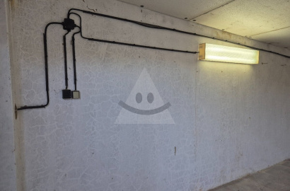Na predaj garáž s elektrinou na ul. Odborárov Komárno