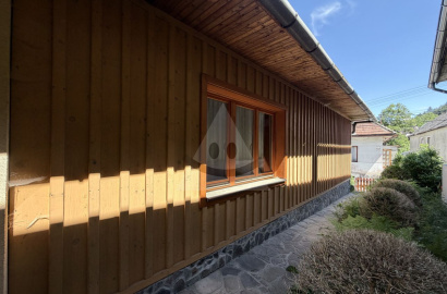 Drevenica s murovanou prístavbou, Černová