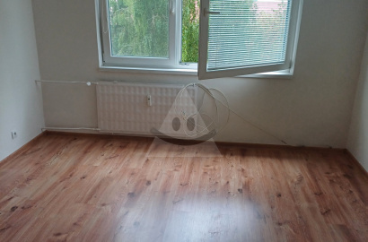 Na predaj obnovená garsónka na VII. sídl. v Komárne