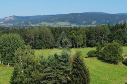 Pozemok s rozlohou 674m² pre rodinné domy na predaj, Sklené