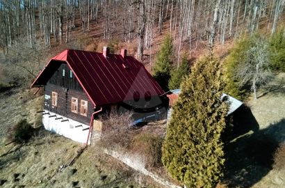 Tradičná kysucká drevenica /241 m2/, Bytča - Veľké Rovné