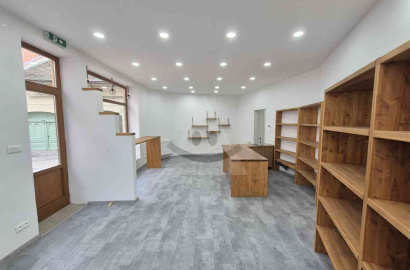 Obchodný priestor v centre mesta Komárna na prenájom