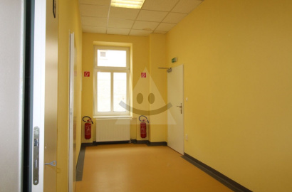 Kancelária v centre mesta na prenájom, Podhora Ružomberok