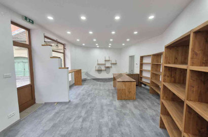 Obchodný priestor v centre mesta Komárna na prenájom