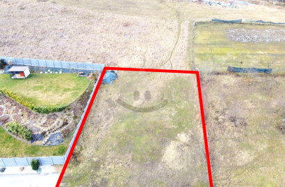 Stavebný pozemok pre rodinný dom /948 m2/, Ovčiarsko