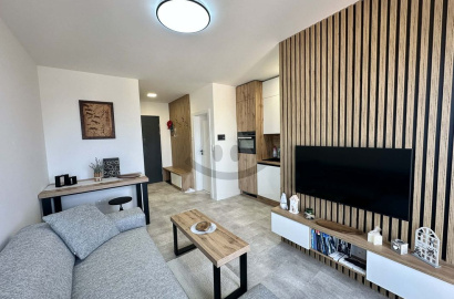 Štýlový 2-izbový byt na prenájom s parkovacím státím, Palúdzka – Liptovský Mikuláš