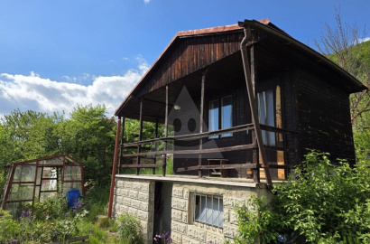 Záhradná chatka /402 m2/ Žilina - Budatín/ Dubeň