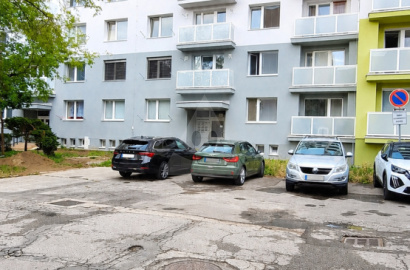 Predaj bytu 2-izbového na sídlisku Stred