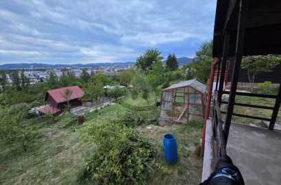 Záhradná chatka /402 m2/ Žilina - Budatín/ Dubeň