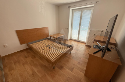 Príjemný 2-izbový byt s balkónom na prenájom – Prievidza, ul. M. R. Štefánika