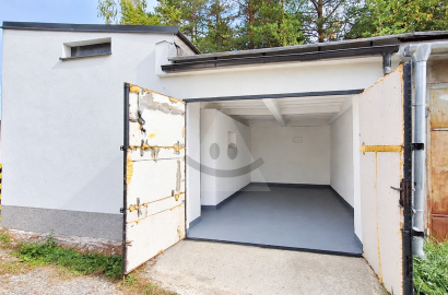 Garáž so skladovým priestorom 32m