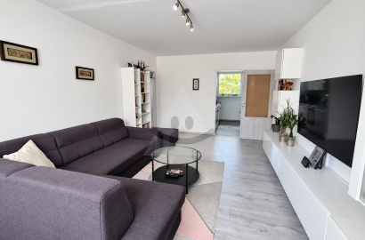 3-izbový byt na Ľadovni | 70,27 m² | zasklená loggia, špajza a 2 pivnice