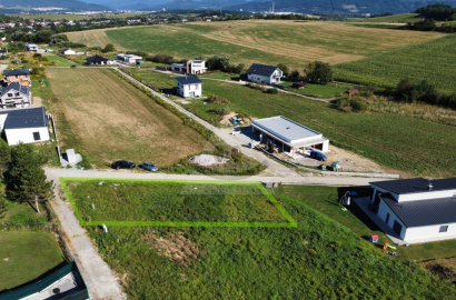 Pekný stavebný pozemok /855m2/, Žilina - Višňové