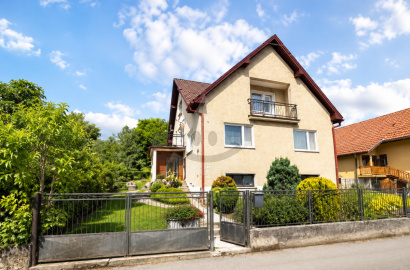 2 podlažný rodinný dom na predaj, Trnovo