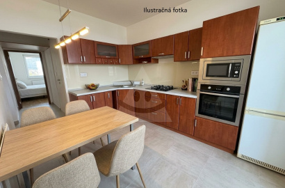 3-IZBOVÝ BYT 70 m2 S PEKNÝM VÝHĽADOM – DOBŠINSKÉHO, PRIEVIDZA