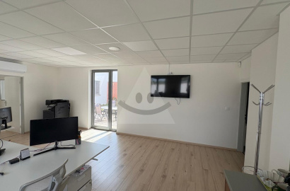 Kancelária na prenájom (98 m²)  Komárno, Ižianska cesta