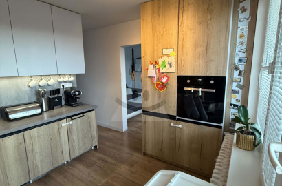 Priestranný 2-izbový byt s balkónom /61 m2/, Žilina - Vlčince III.