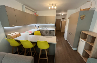 Pripravujeme do ponuky zariadený 2-izbový byt s loggiou /60 m2/ Žilina - Vlčince
